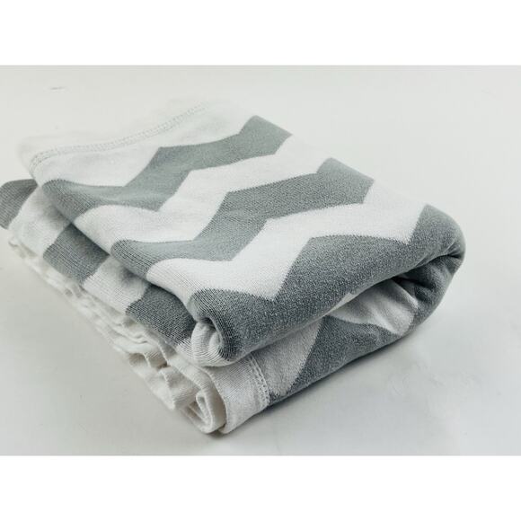 Pottery Barn Kids Gray White Chevron Zig Zag Baby Blanket Cotton Knit Grey 30x40 - Picture 6 of 12